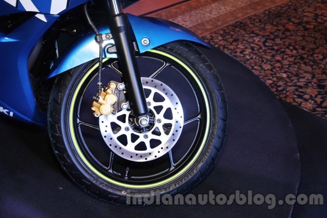 Con tay Suzuki Gixxer SF FI 2016 gia 34 trieu co gi?-Hinh-6